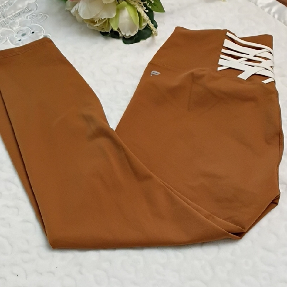 🤎 Fabletics PowerHold Leggings in Rich Brown Size Large